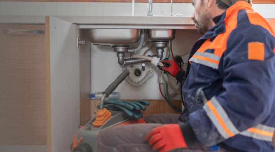Professional tankless water heater installation services in Fort Buchanan, PR